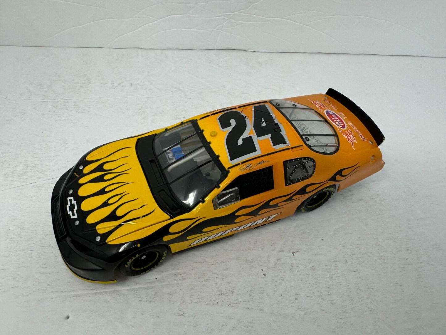 Action Nascar RCCA #24 Jeff Gordon DuPont Track Tested Monte Carlo 1:24 Diecast