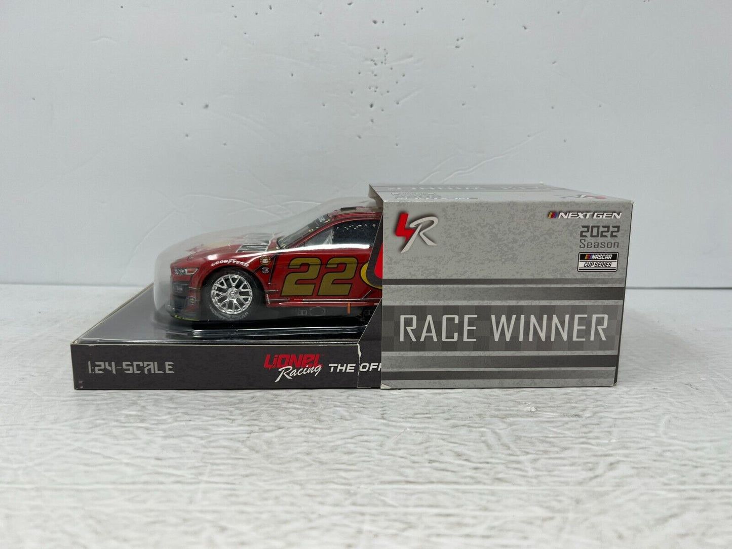 Lionel Nascar #22 Joey Logano Shell Darlington Win 2022 Mustang 1:24 Diecast