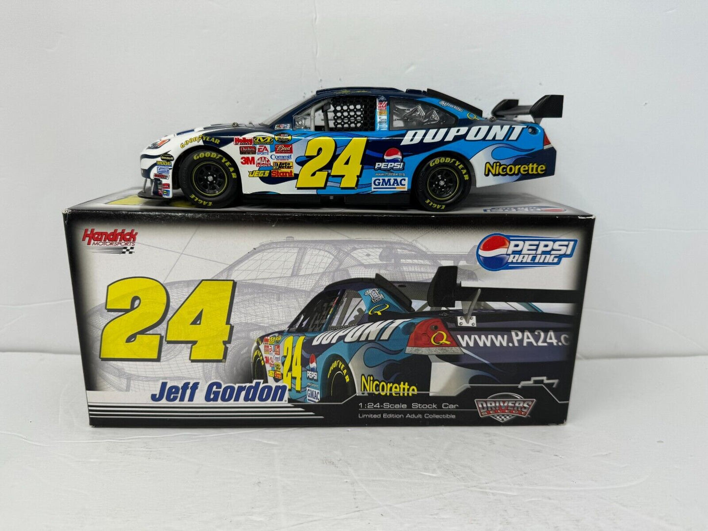 Motorsports Authentics #24 Jeff Gordon Pepsi 2007 Impala SS COT 1:24 Diecast