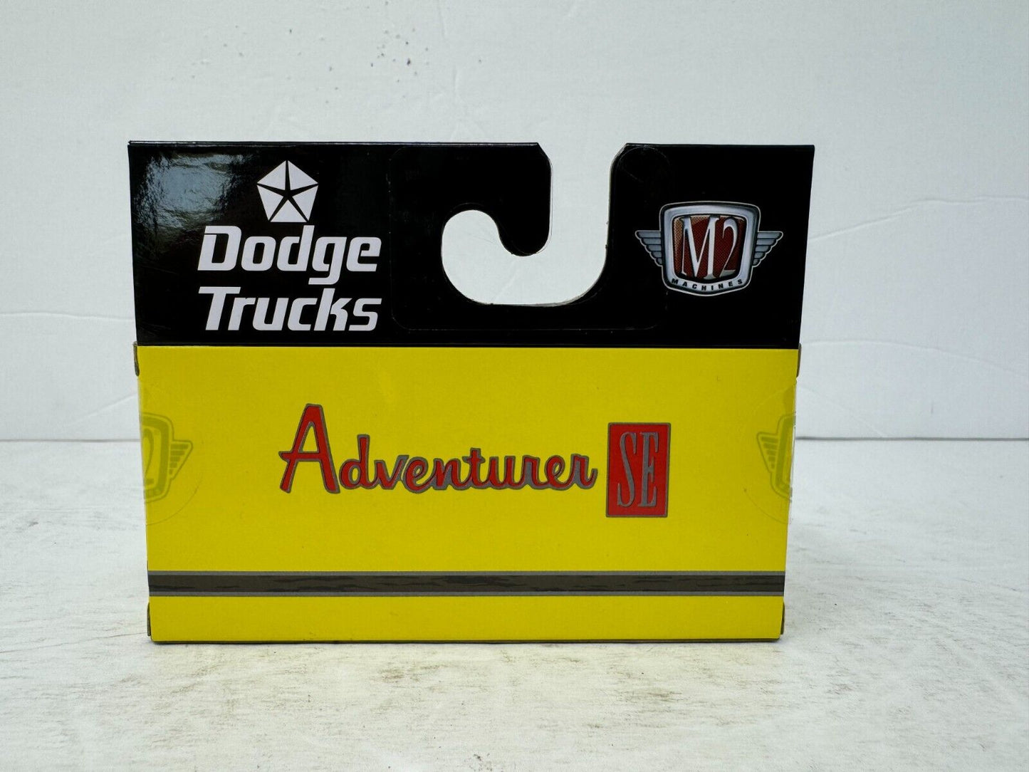 M2 Machines 1972 Dodge Adventurer S.E. 1:64 Diecast