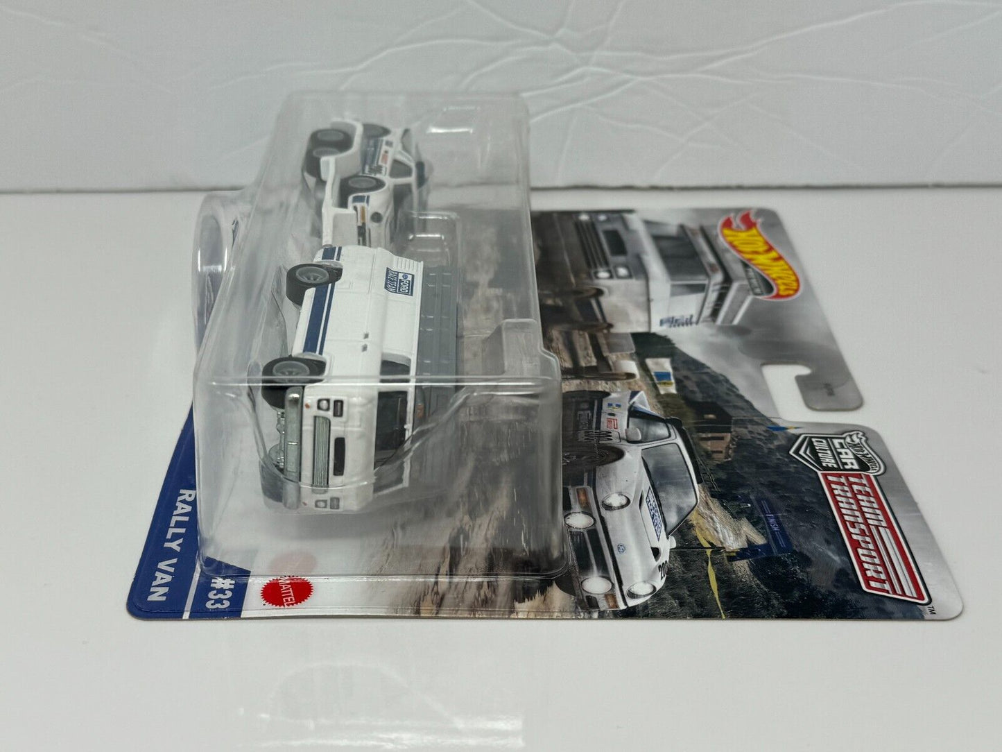 Hot Wheels Premium Team Transport #33 Ford RS200 & Rally Van 1:64 Diecast