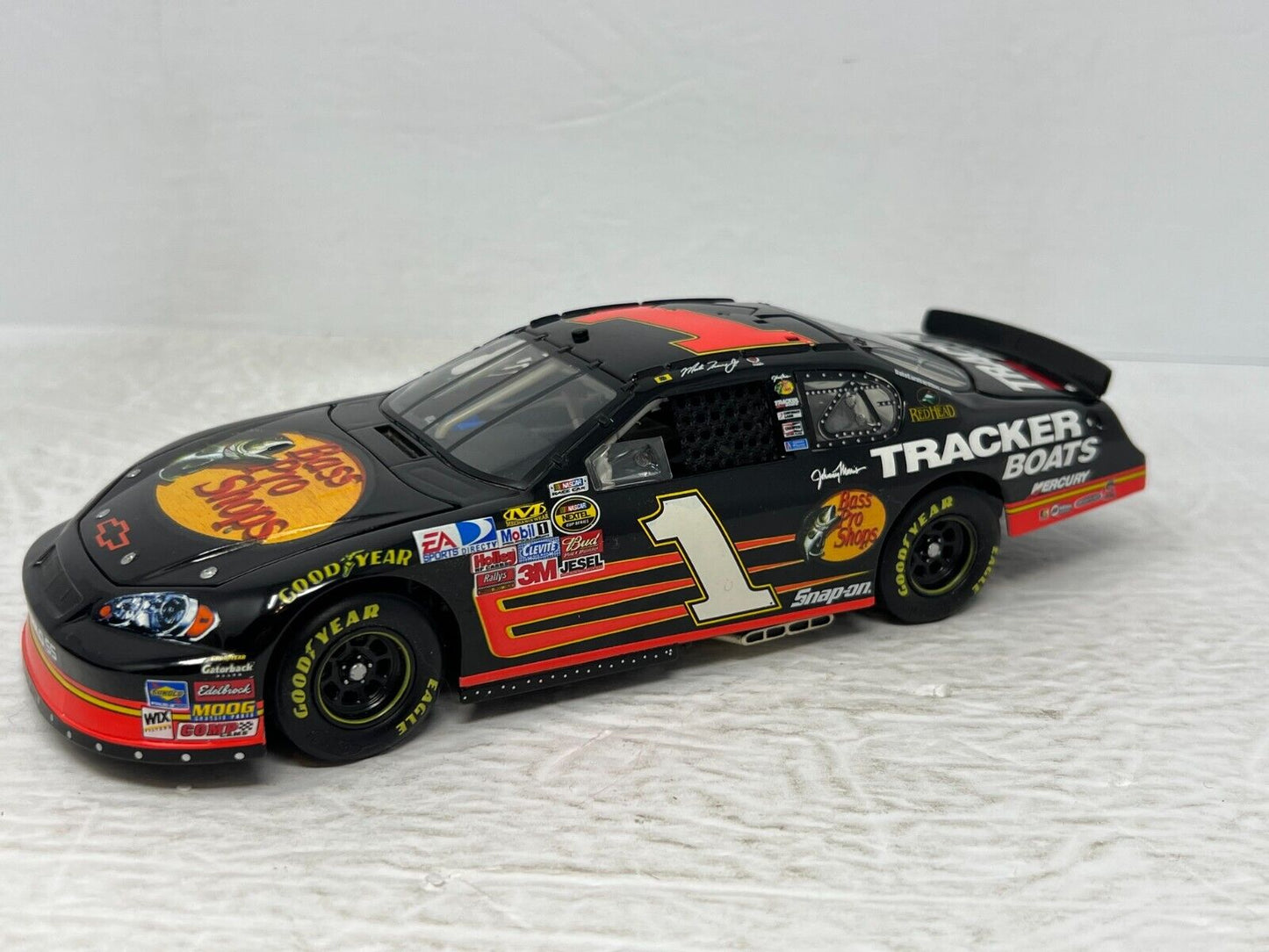 Action Nascar #1 Martin Truex Jr. Bass Pro GM Dealers 2007 1:24 Diecast 1 of 600