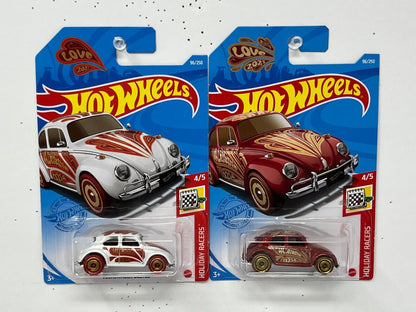 Hot Wheels Holiday Racers Volkswagen Beetle 1:64 Diecast Lot of 2