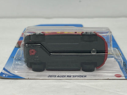 Hot Wheels Factory Fresh 2019 Audi R8 Spyder 1:64 Diecast