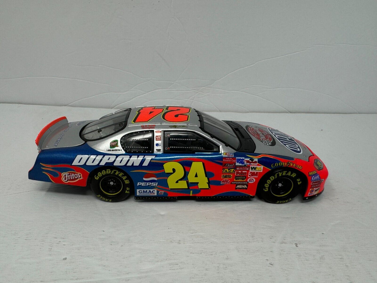 Nascar #24 Jeff Gordon Dupont Victory Lap Monte Carlo GM Dealers 1:24 Diecast