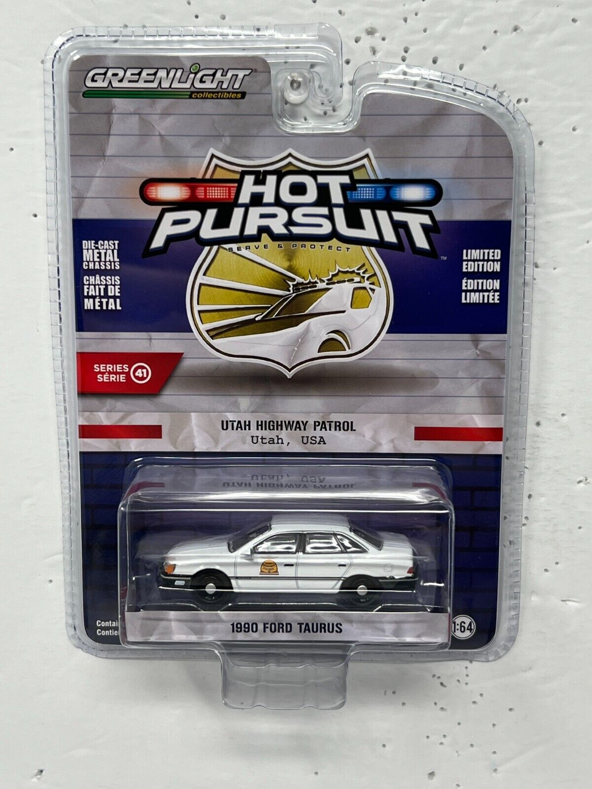 Greenlight Hot Pursuit 1990 Ford Taurus 1:64 Diecast