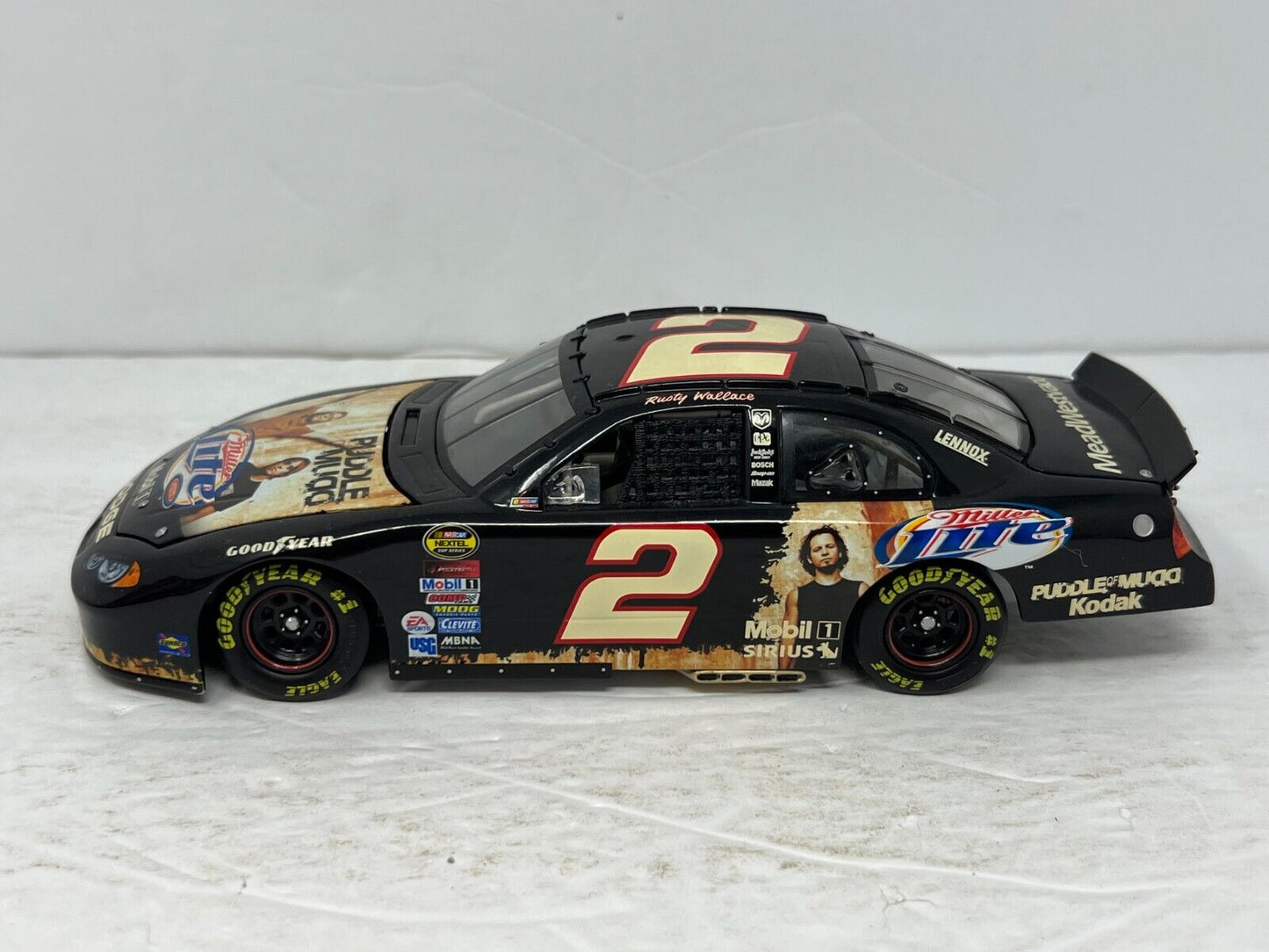 Action Nascar #2 Rusty Wallace Miller Puddle of Mudd 2004 Intrepid 1:24 Diecast