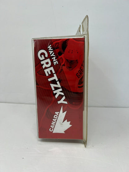 McFarlane NHL Wayne Gretzky White Jersey 1987 Team Canada 6 Inch Figure