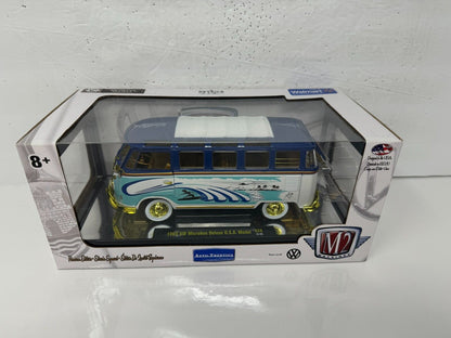 M2 Machines Auto-Thentics 1960 Volkswagen Microbus Deluxe CHASE 1:24 Diecast