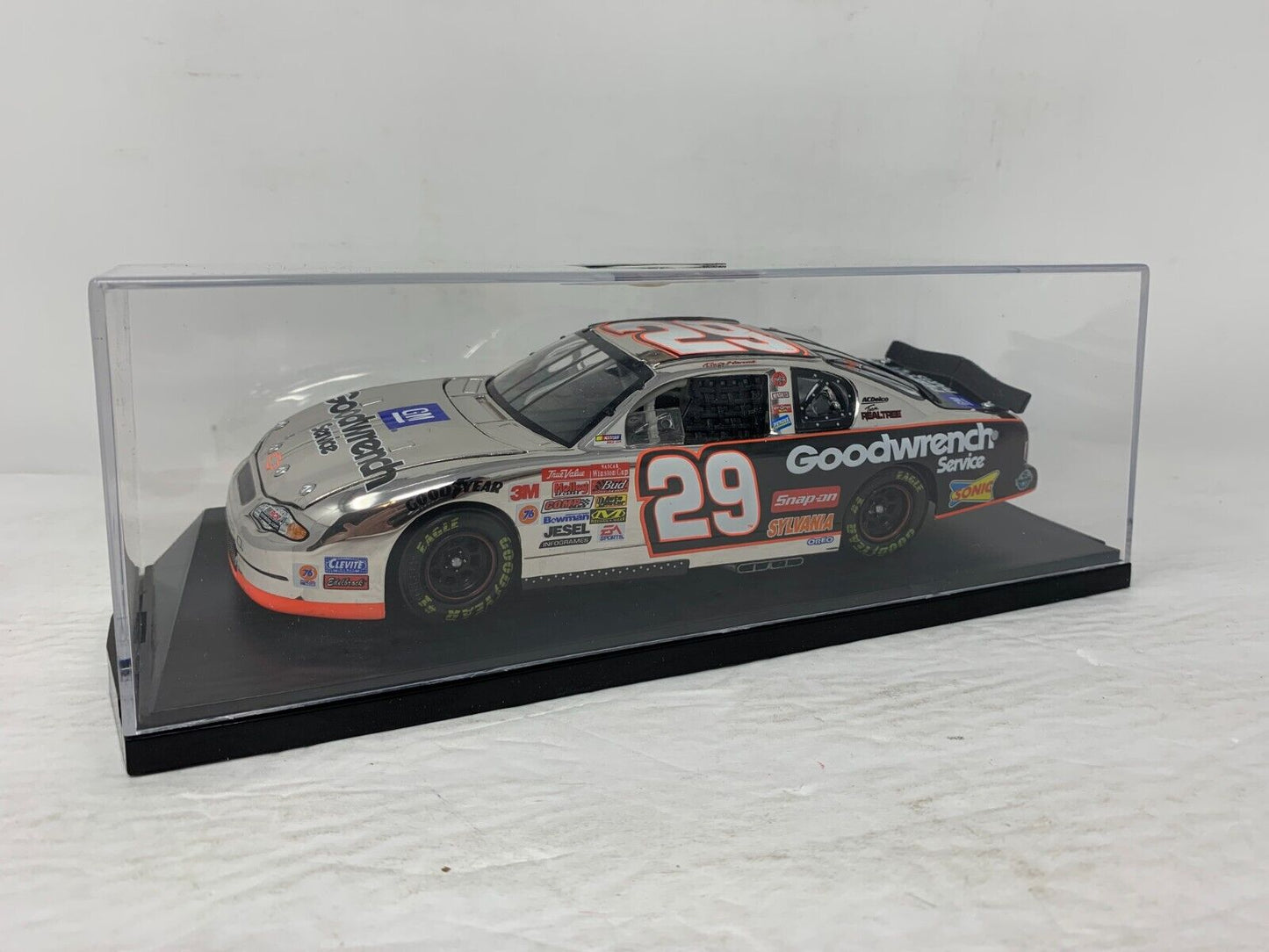 Action Nascar Race Fans #29 Kevin Harvick GM Goodwrench Monte Carlo 1:24 Diecast