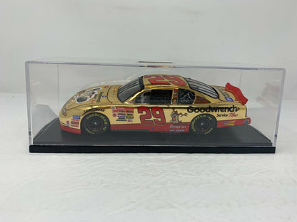 Action Nascar #29 Kevin Harvick GM Goodwrench Looney Tunes 24KT 1:24 Diecast