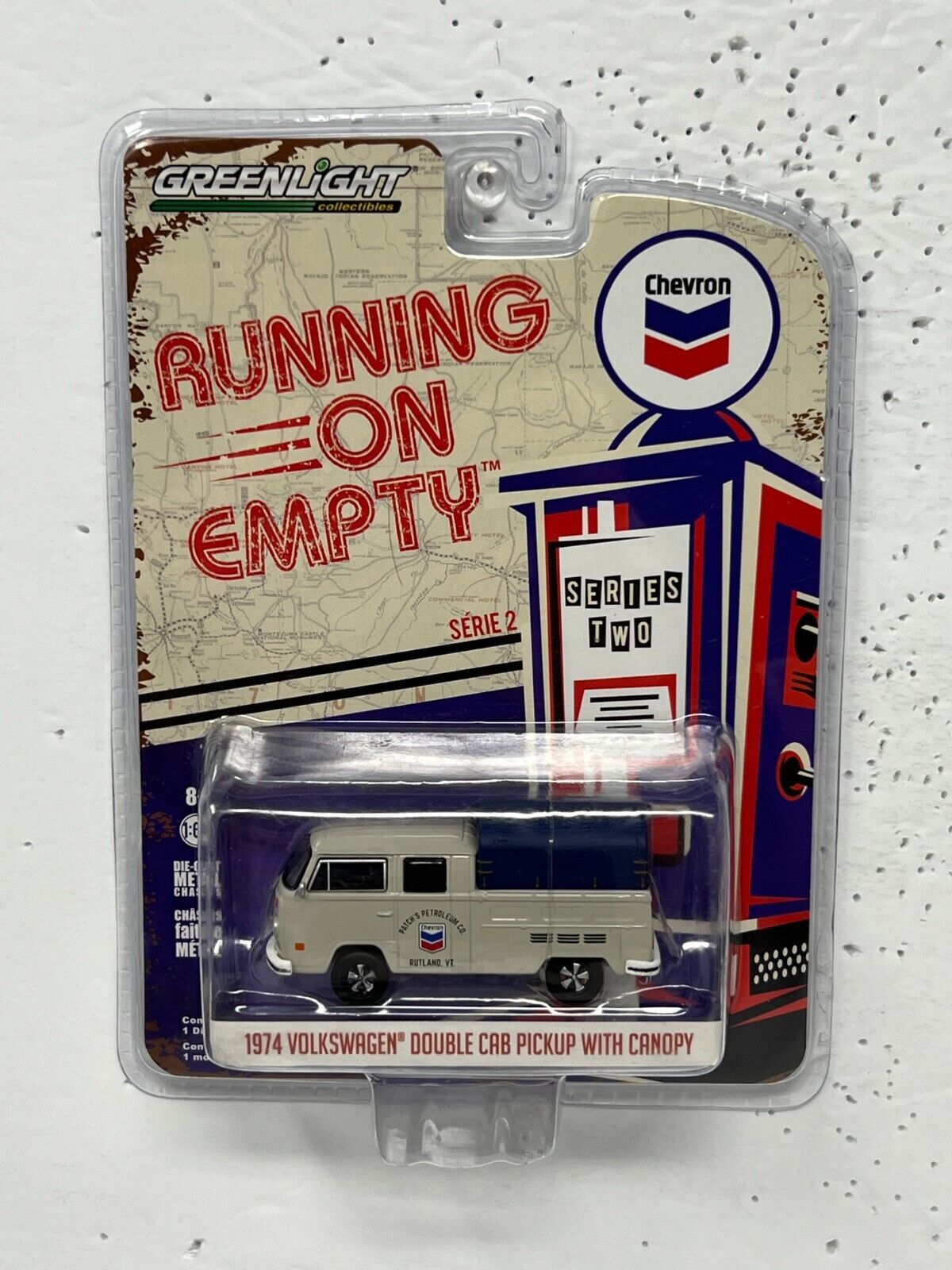 Greenlight Running on Empty 1974 Volkswagen Double Cab Pickup 1:64 Diecast