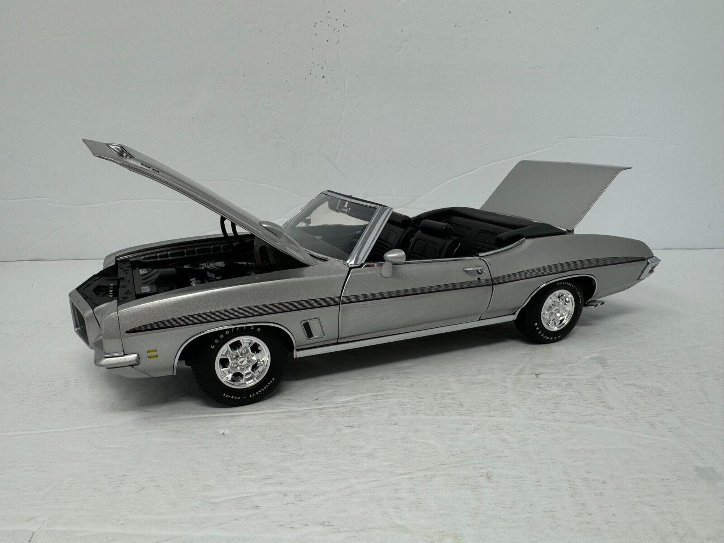 GMP 1972 Pontiac Lemans Convertible Limited Edition 1:18 Diecast