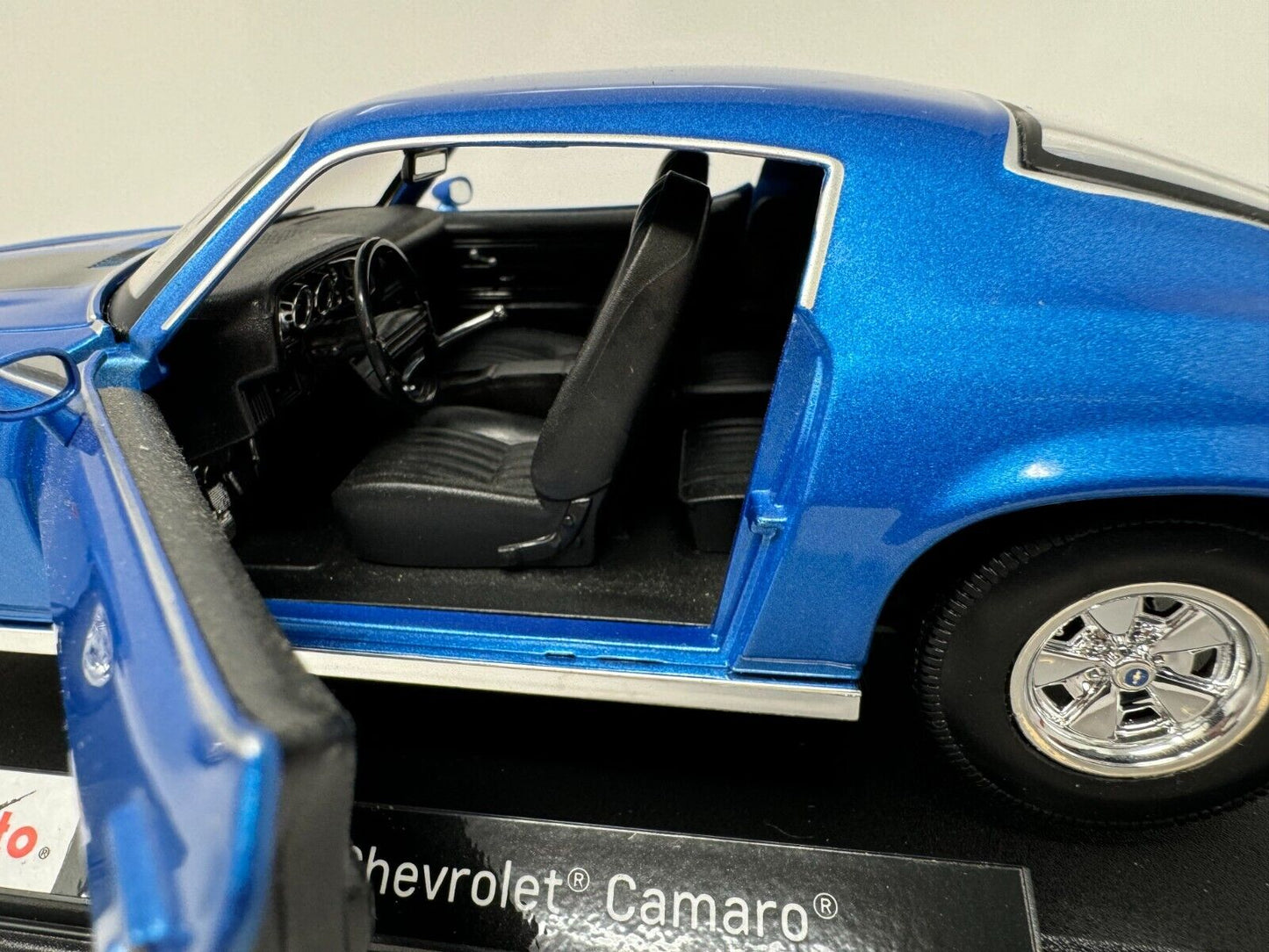 Maisto 1971 Chevrolet Camaro Special Edition 1:18 Diecast Blue