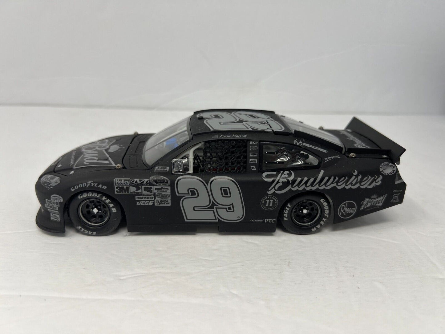 Lionel Nascar #29 Kevin Harvick Budweiser 2011 Impala ARC Stealth 1:24 Diecast