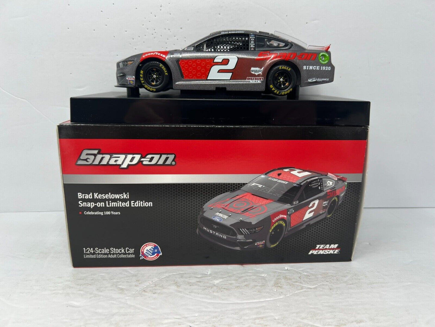 Lionel Racing Nascar #2 Brad Keselowski Snap-On Tools Ford Mustang 1:24 Diecast