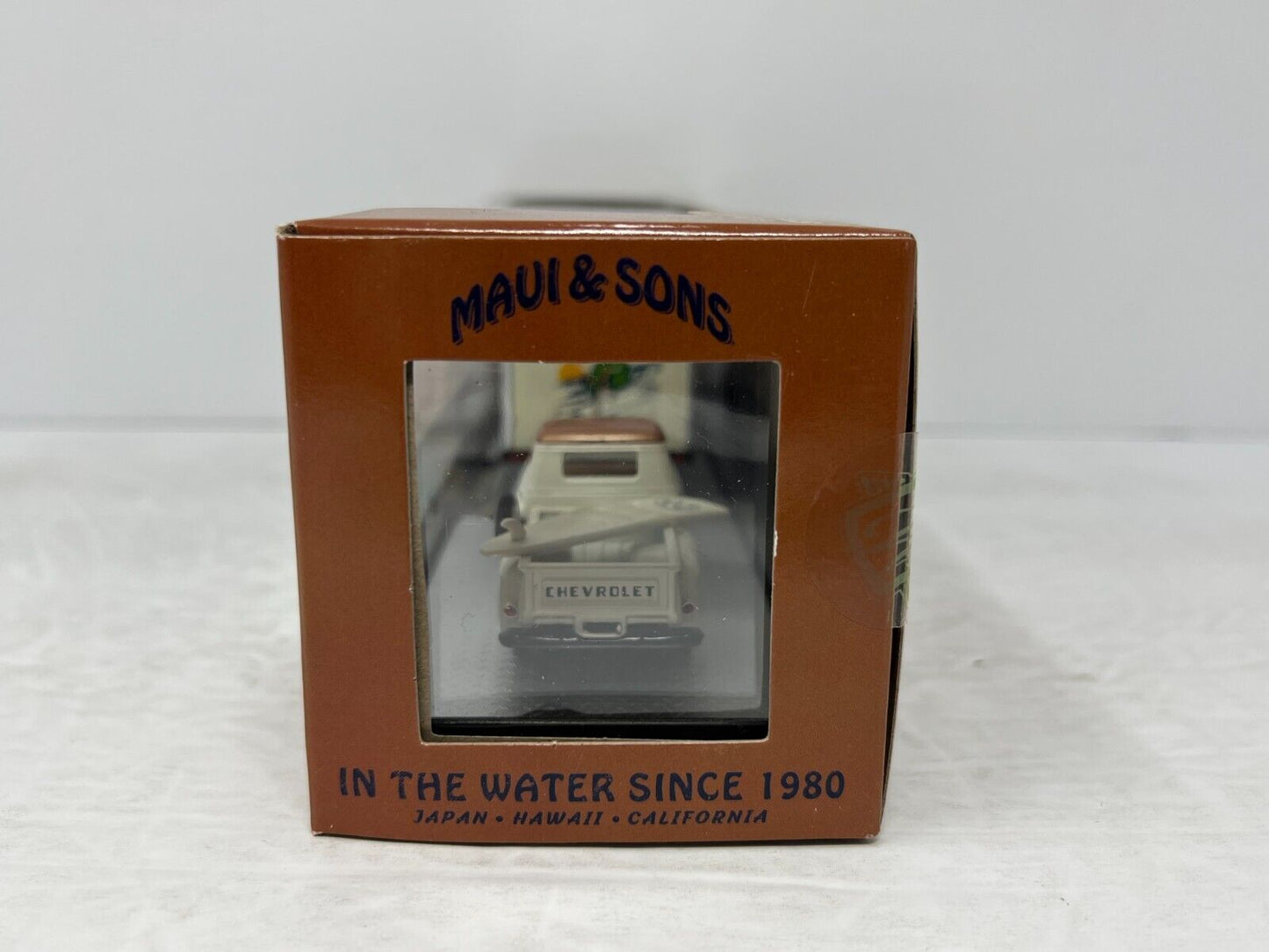 M2 Machines Maui & Sons C60 Truck & 1958 Chevy Apache Stepside 1:64 Diecast