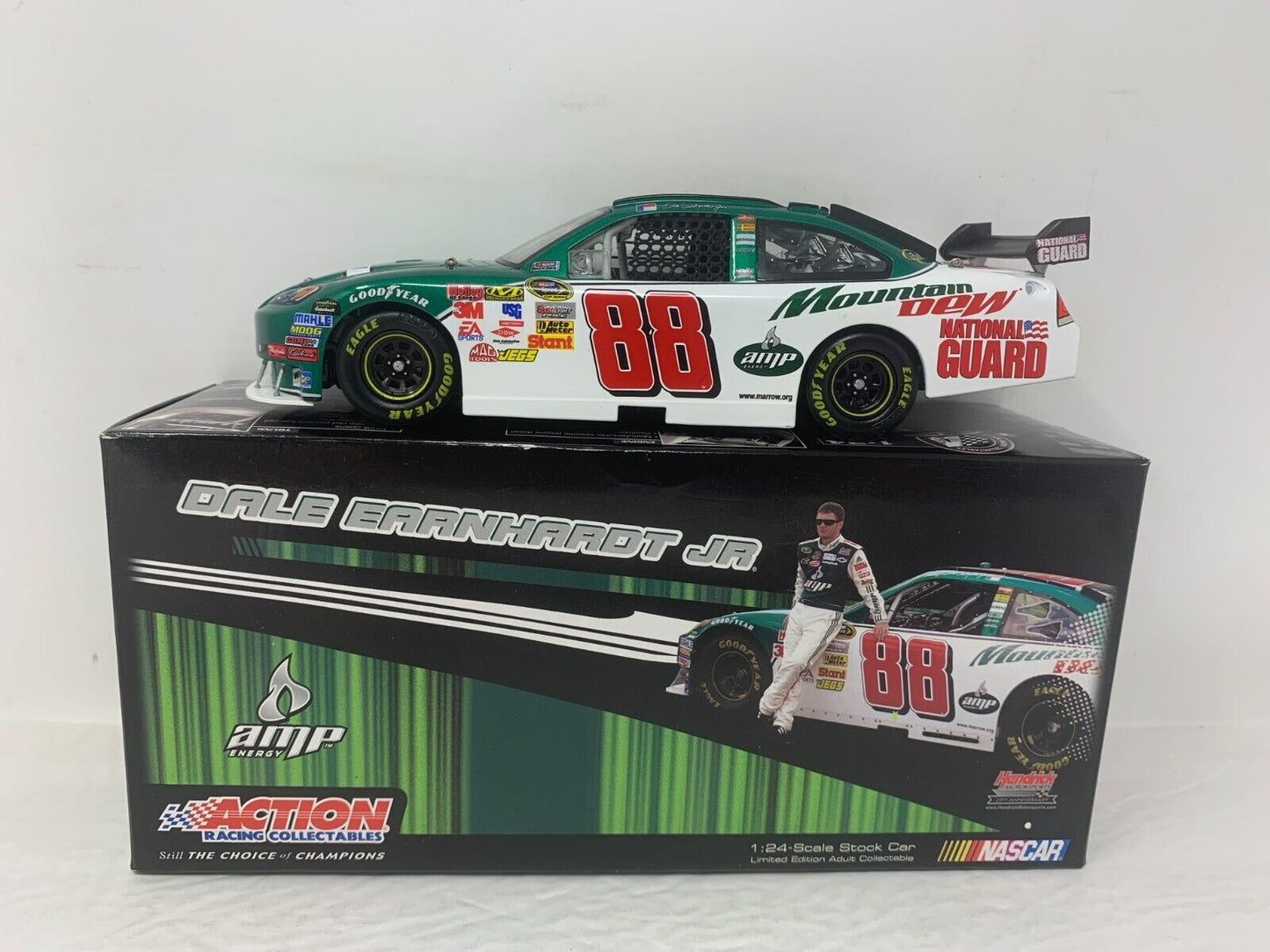 Action Nascar #88 Dale Earnhardt Jr. GM Dealers (1 of 2,508#) 1:24 Diecast