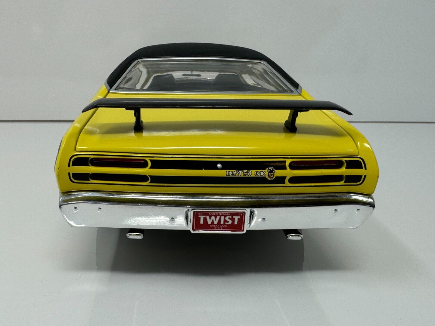 Ertl American Muscle 1971 Plymouth Duster 340 Hobby Edition 118 Diecast 1 of 500