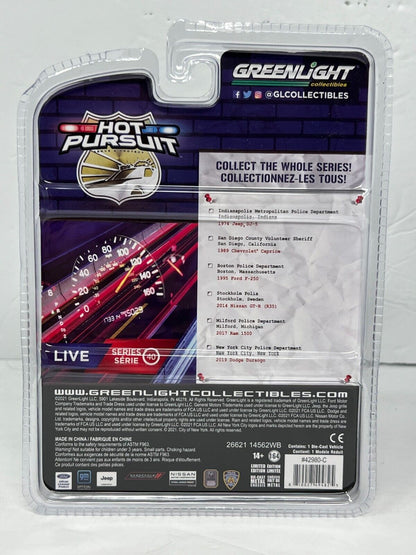 Greenlight Hot Pursuit 1995 Ford F-250 1:64 Diecast