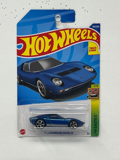 Hot Wheels HW Exotics 1971 Lamborghini Miura SV 1:64 Diecast