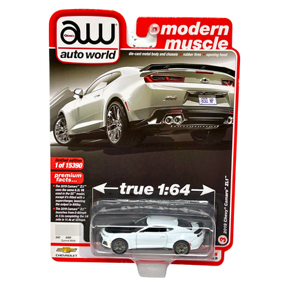 Auto World Modern Muscle 2019 Chevy Camaro ZL1 1:64 Diecast Version B