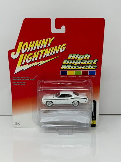 Johnny Lightning High Impact Muscle 1971 Plymouth Duster 340 1:64 Diecast