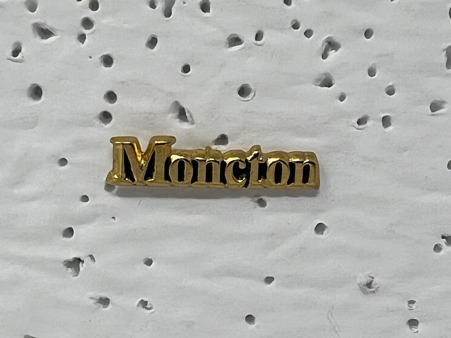 City of Moncton New Brunswick Souvenir Cities & States Lapel Pin SP6 V23