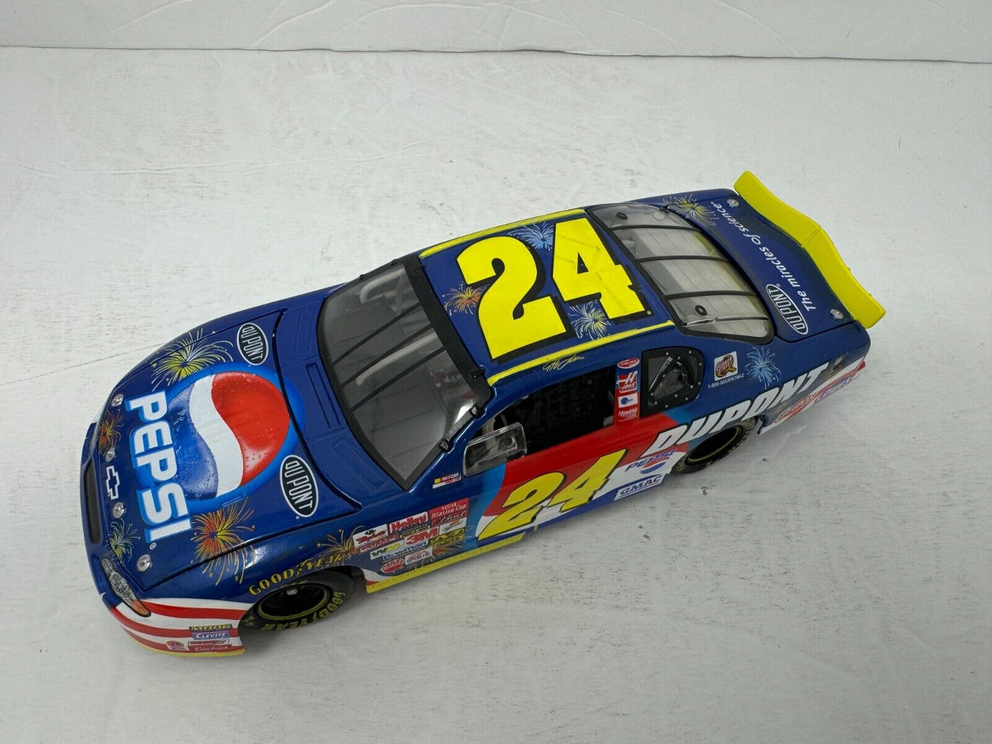 Action Nascar #24 Jeff Gordon DuPont Pepsi Daytona Chevy 1:24 Diecast