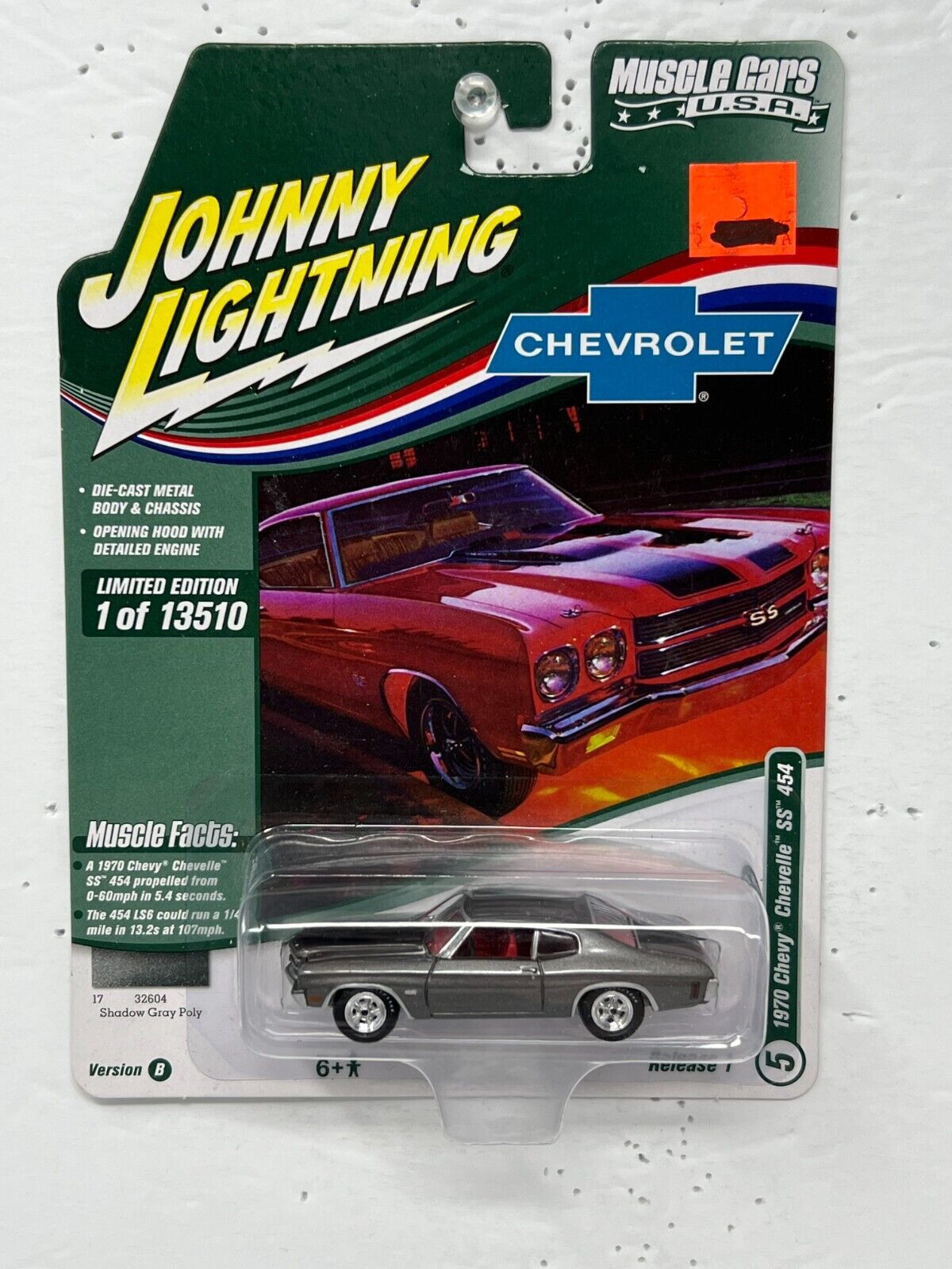 Johnny Lightning Muscle Cars USA 1970 Chevy Chevelle SS 454 1:64 Diecast Ver. B