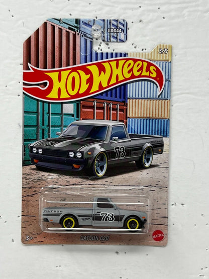 Hot Wheels Pickup Truck Series Datsun 620 Truck 1:64 Diecast