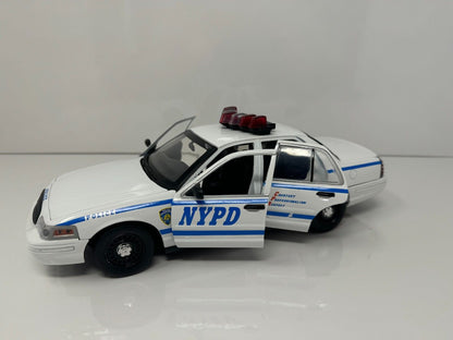 Greenlight NYPD Police Department Ford Crown Victoria Interceptor 1:18 Diecast