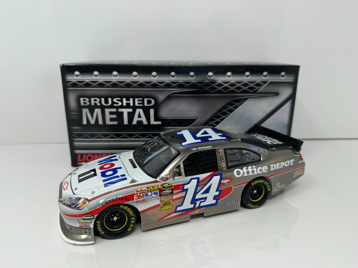 Action Nascar #14 Tony Stewart Mobil 1 2011 Impala Brushed Metal 1:24 Diecast