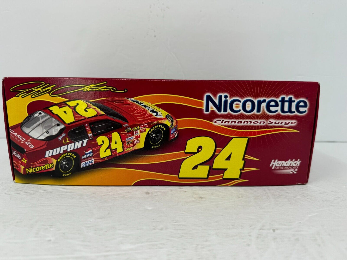 Motorsports Authentics #24 Jeff Gordon Nicorette Cinnamon Surge 1:24 Diecast