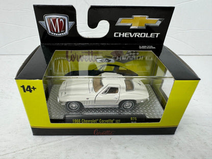 M2 Machines 1966 Chevrolet Corvette 327 1:64 Diecast