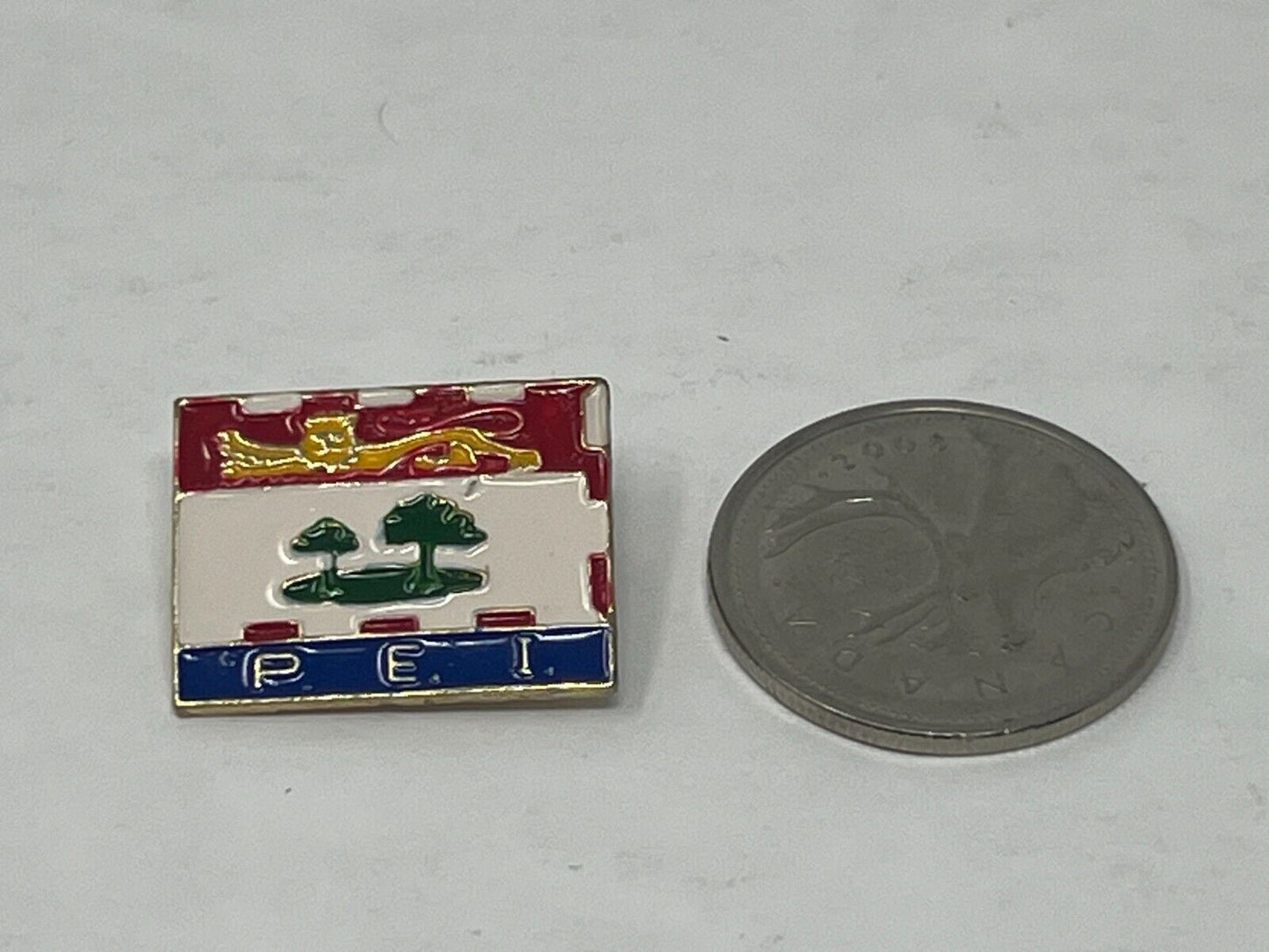 Prince Edward Island PEI Souvenir Cities & States Lapel Pin SP4 V14