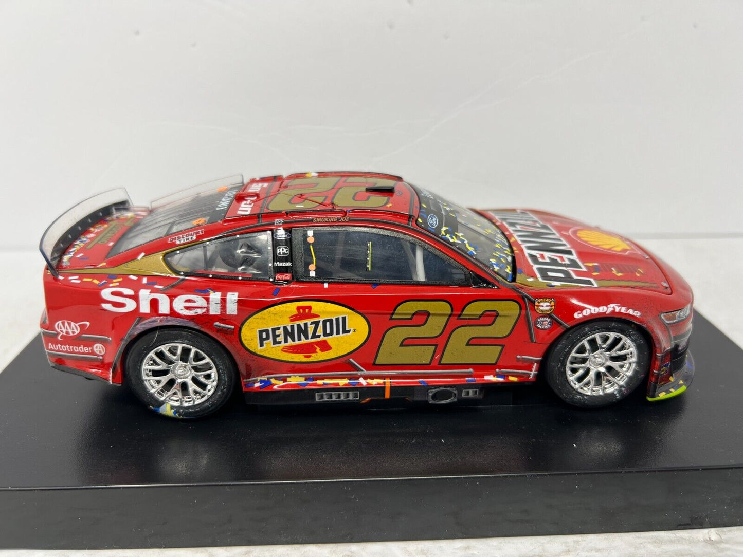 Lionel Nascar #22 Joey Logano Shell Darlington Win 2022 Mustang 1:24 Diecast