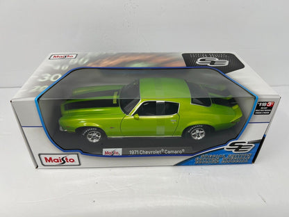 Maisto 1971 Chevrolet Camaro Special Edition 1:18 Diecast Green