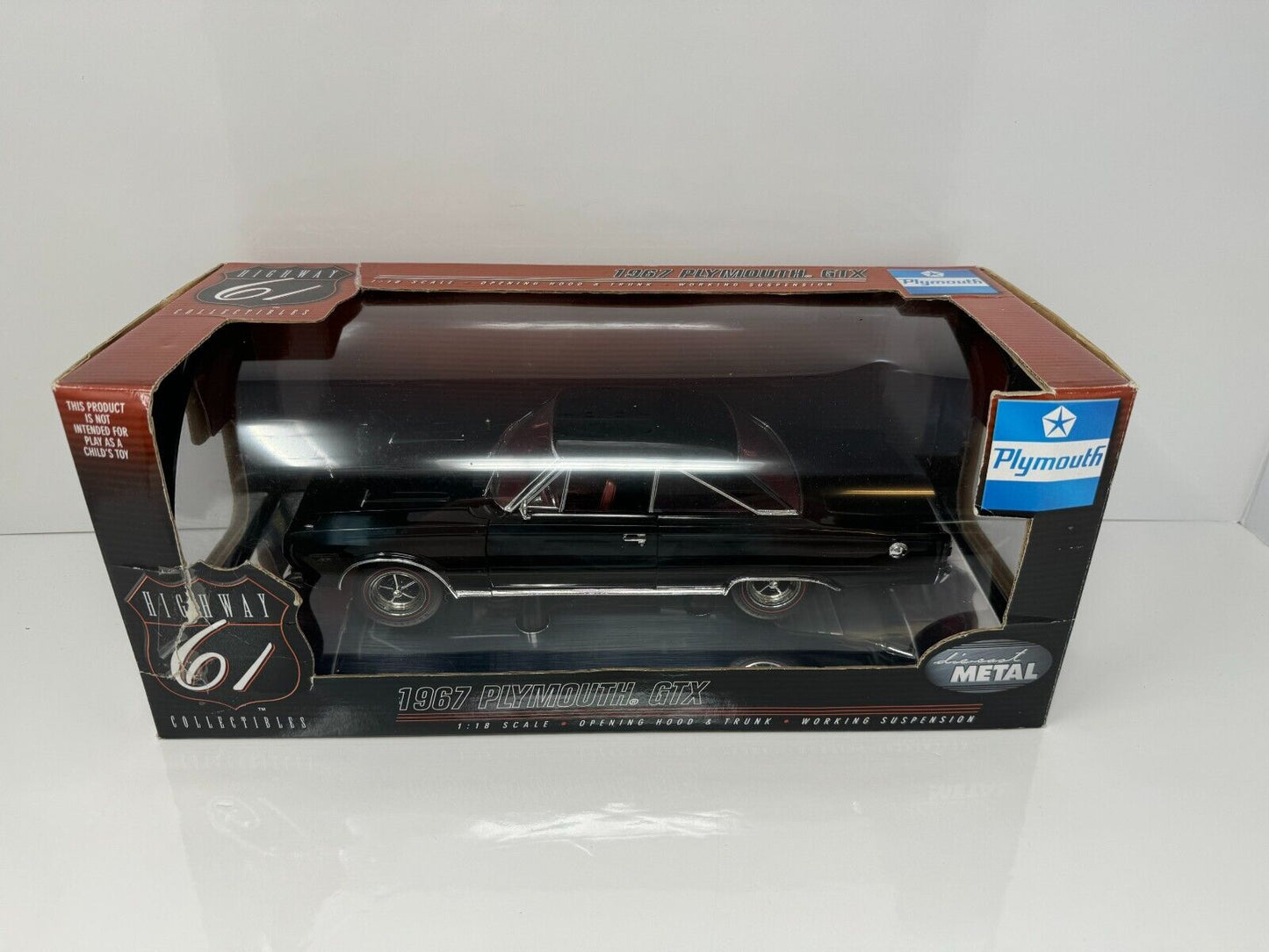 Highway 61 Collectibles 1967 Plymouth GTX 1:18 Diecast