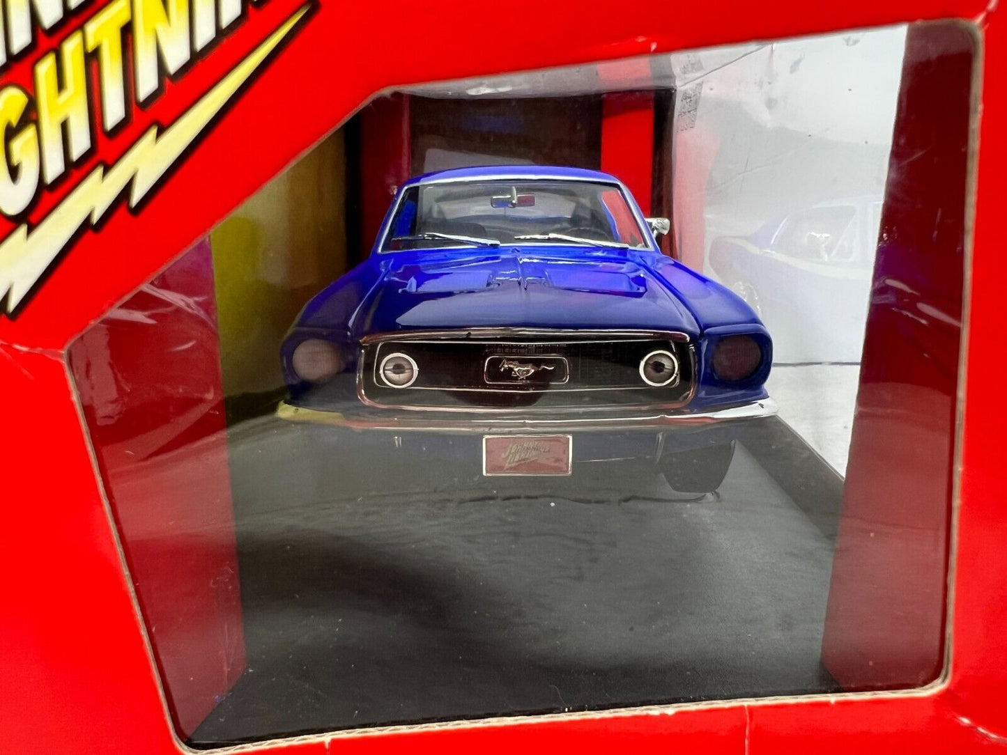 Johnny Lightning 1967 Ford Mustang Muscle Cars Collection 1:18 Diecast