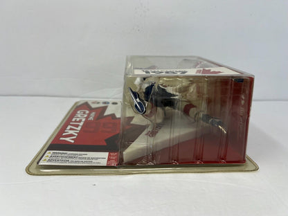 McFarlane NHL Wayne Gretzky White Jersey 1987 Team Canada 6 Inch Figure