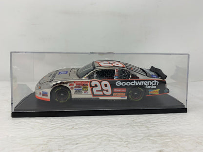 Action Nascar Race Fans #29 Kevin Harvick GM Goodwrench Monte Carlo 1:24 Diecast