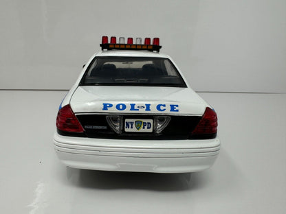 Greenlight NYPD Police Department Ford Crown Victoria Interceptor 1:18 Diecast