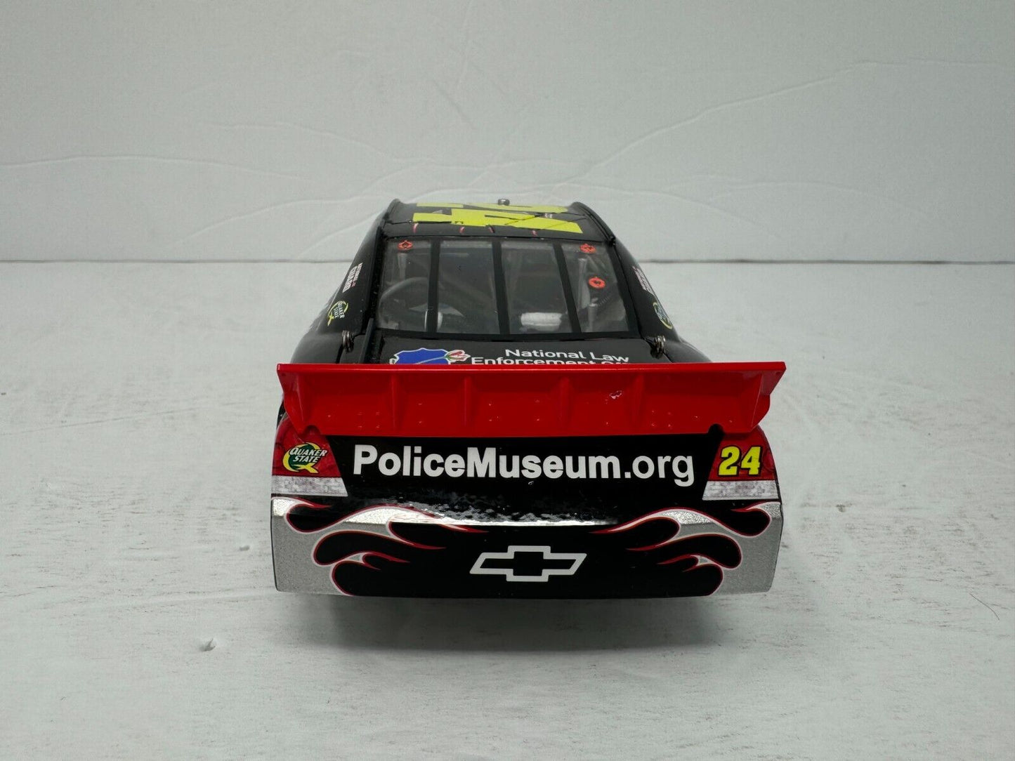 Action Nascar #24 Jeff Gordon DuPont National Law Enforcement 1:24 Diecast