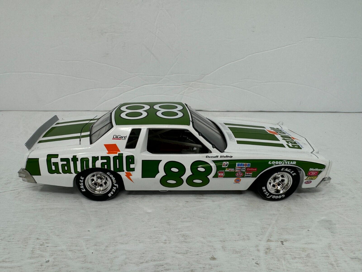 Action Nascar #88 Darrell Waltrip Gatorade 1979 Chevy Monte Carlo 1:24 Diecast