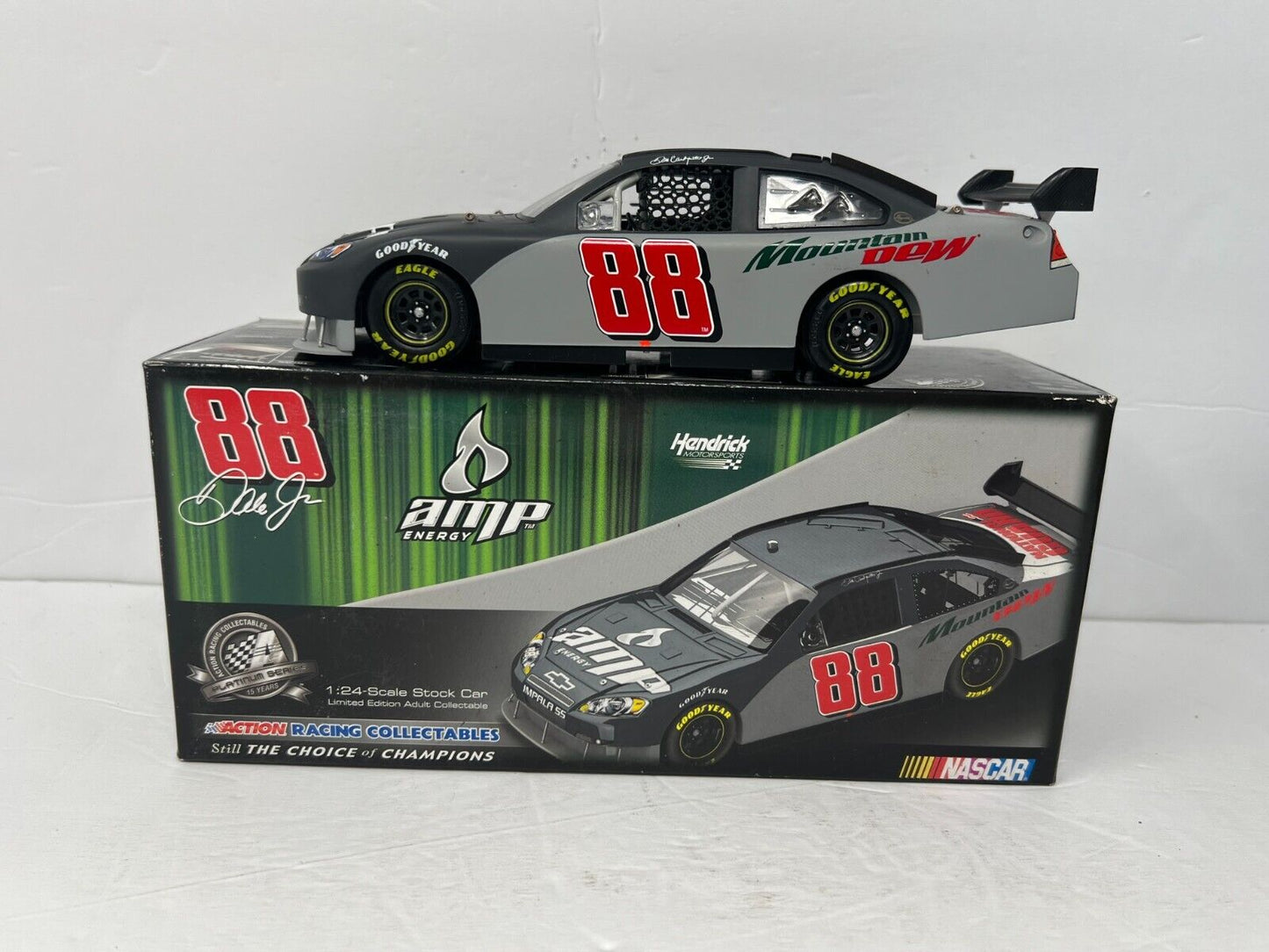 Action Nascar #88 Dale Earnhardt Jr. Amp Energy  Mt. Dew Test Car 1:24 Diecast