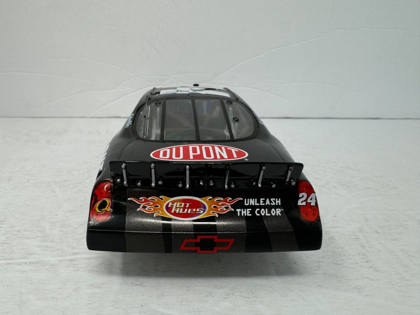 Action Nascar #24 Jeff Gordon DuPont Foose 2006 Monte Carlo 1:24 Diecast