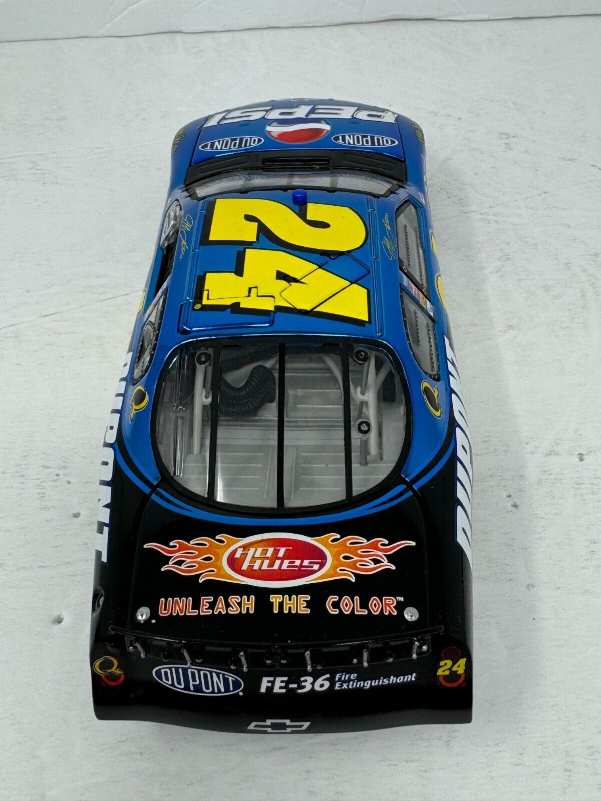 Action Nascar #24 Jeff Gordon Pepsi 2005 Monte Carlo Color Chrome 1:24 Diecast