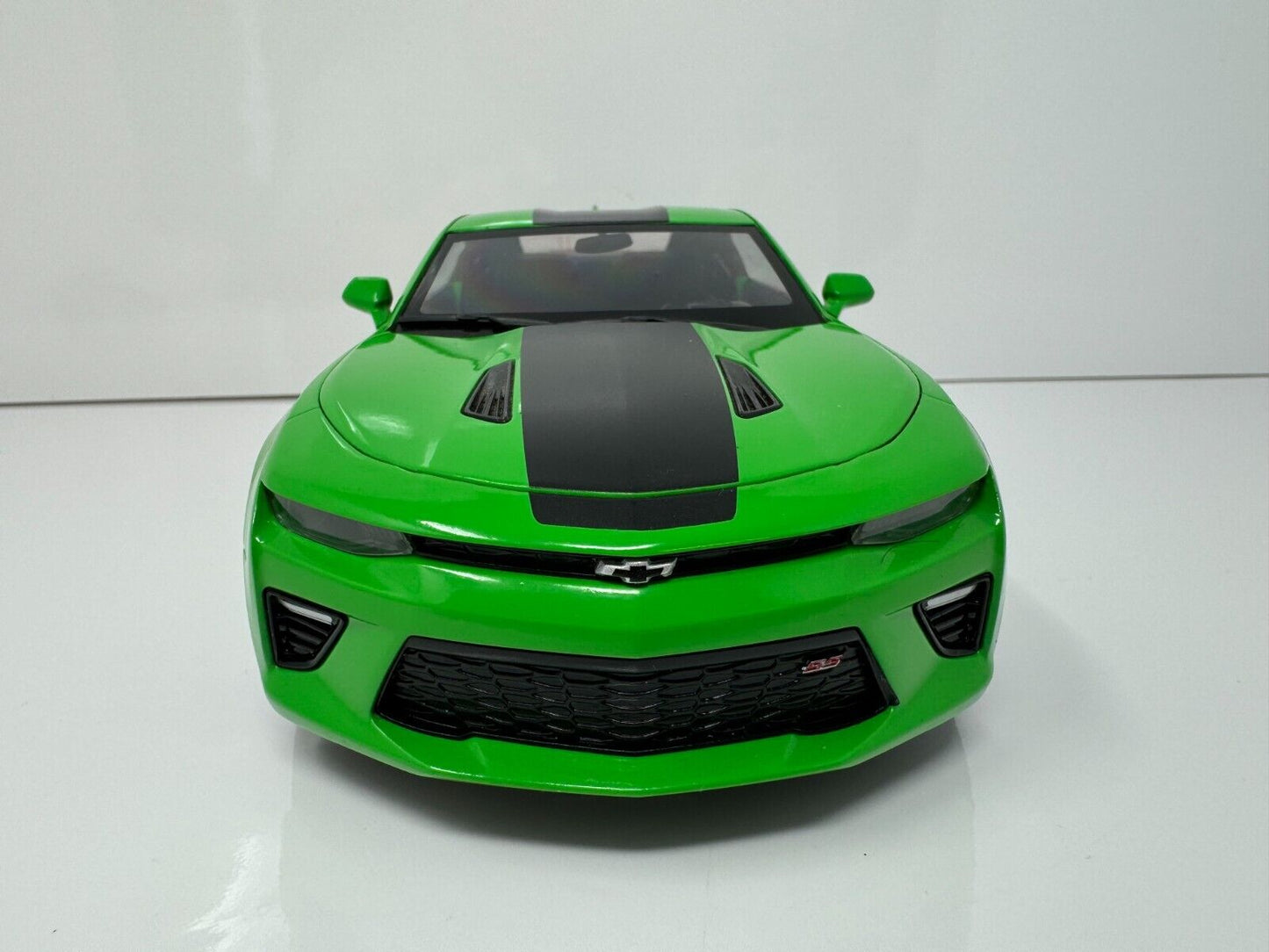 Autoworld 2017 Chevy Camaro SS Limited Edition 1:18 Diecast 1 of 1002