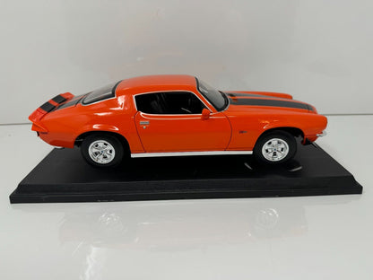 Maisto 1971 Chevrolet Camaro Special Edition 1:18 Diecast Orange